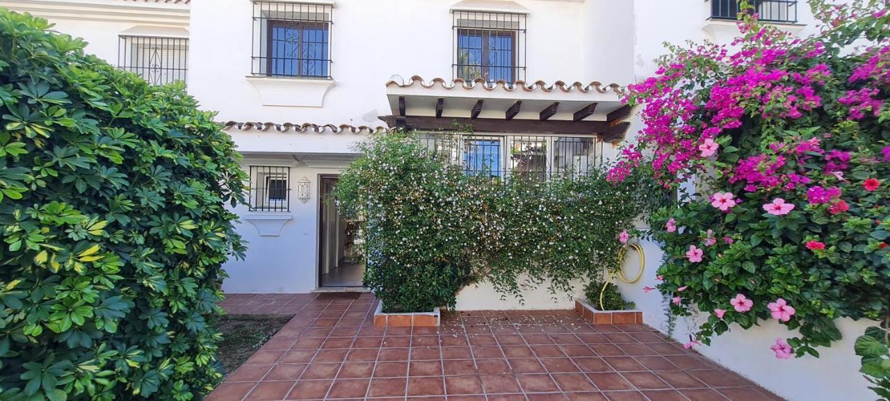 Maison Marbella Proche De La Mer Kültér fotó