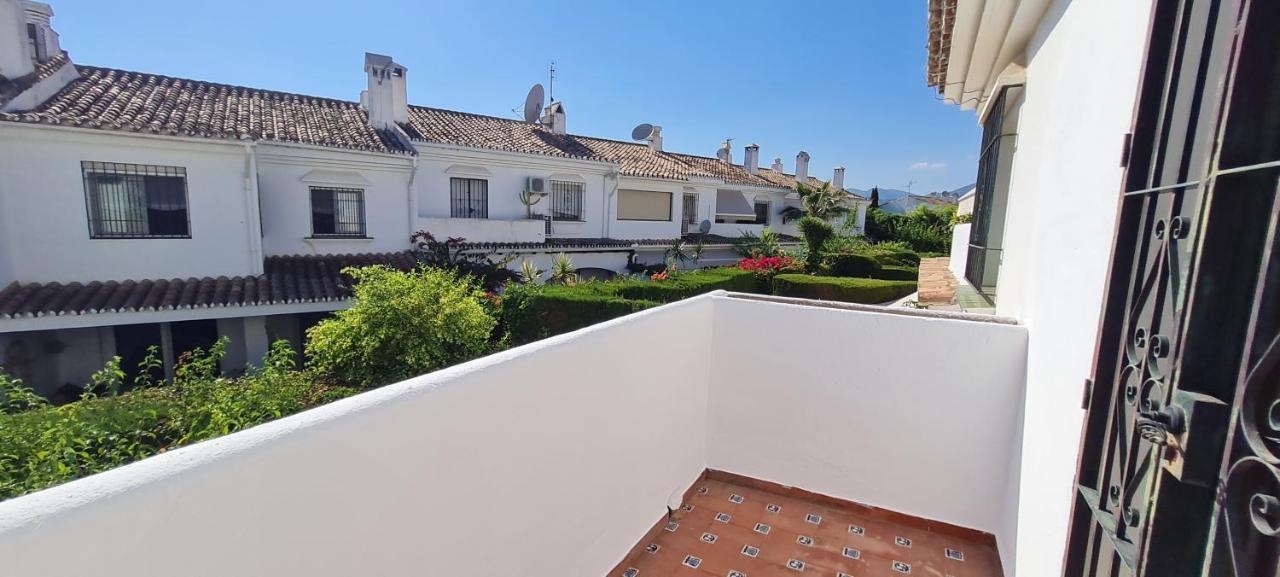 Maison Marbella Proche De La Mer Kültér fotó