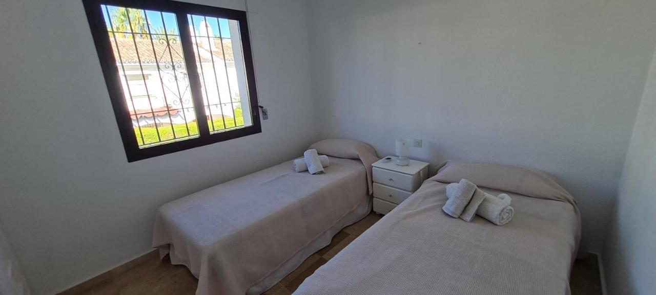 Maison Marbella Proche De La Mer Kültér fotó
