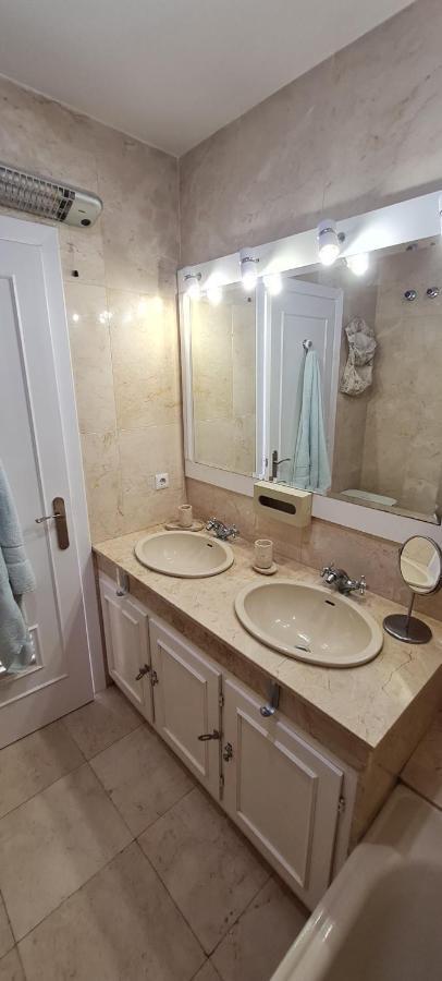 Maison Marbella Proche De La Mer Kültér fotó