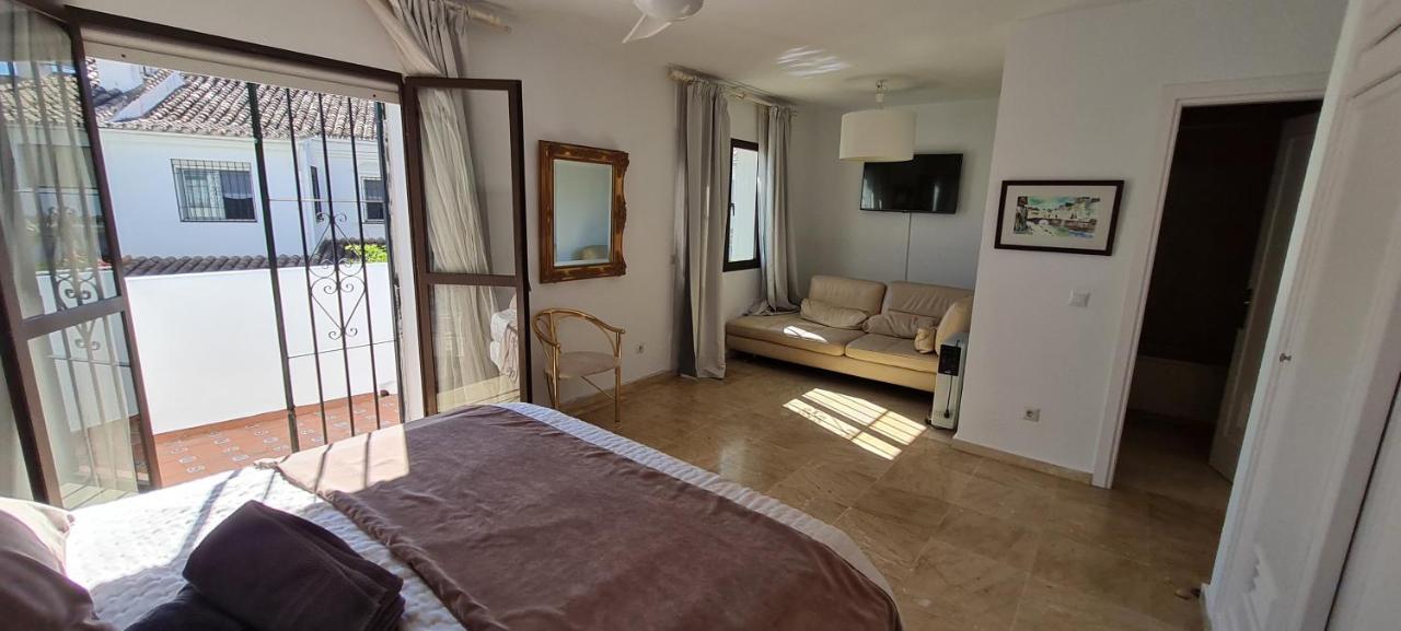 Maison Marbella Proche De La Mer Kültér fotó